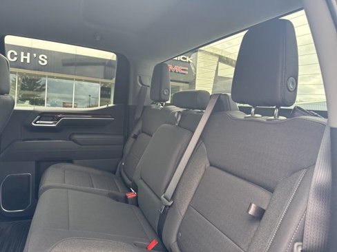 New 2026 GMC Sierra 1500 Elevation image 17