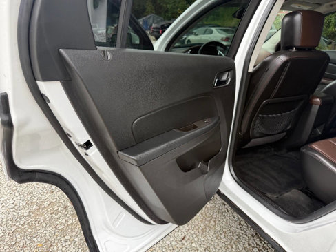Used 2015 GMC Terrain SLT image 13