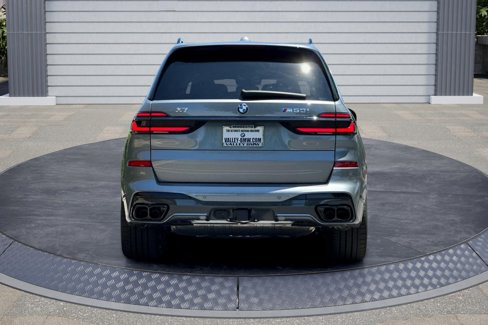 New 2026 BMW X7 M60i image 5