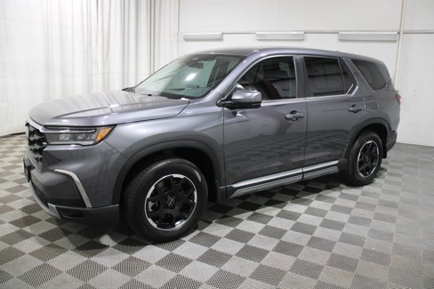 Used 2025 Honda Pilot EX-L image 40