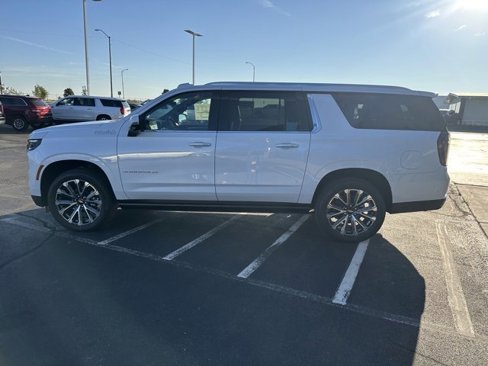 New 2026 Chevrolet Suburban High Country image 4