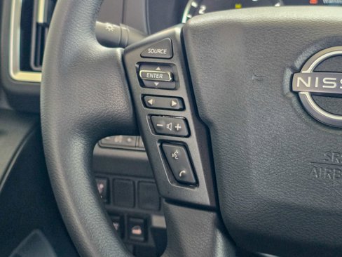 Used 2025 Nissan Frontier SV image 44