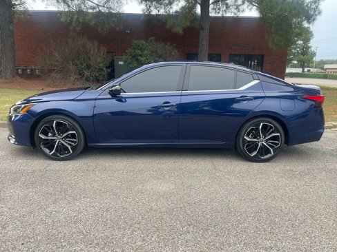 Used 2024 Nissan Altima 2.5 SR image 2