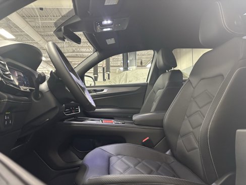 New 2026 Volkswagen Atlas Cross Sport SE image 6
