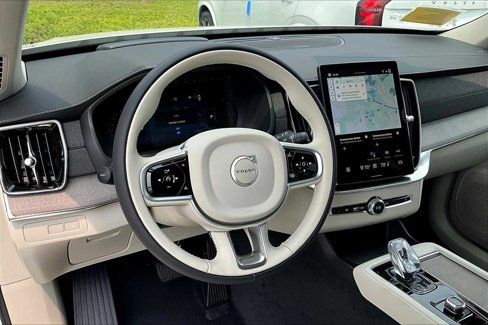 New 2026 Volvo XC90 T8 Ultra w/ Protection Package Premier image 8