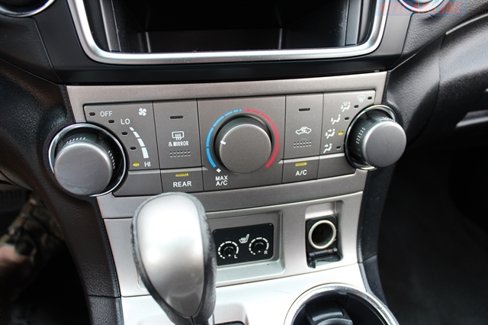 Used 2013 Toyota Highlander 4WD image 15