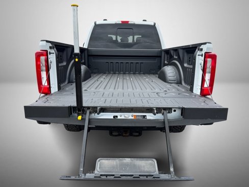 Used 2024 Ford F250 XLT image 8
