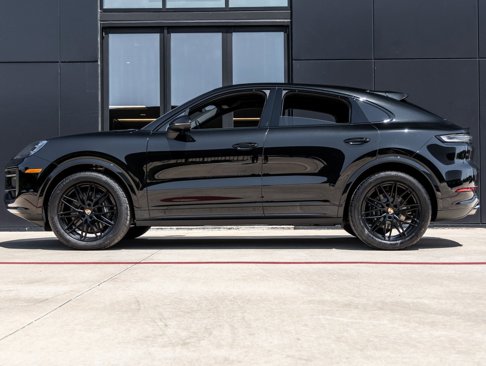 New 2026 Porsche Cayenne Coupe image 2