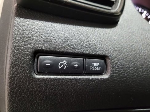 Used 2017 Nissan Rogue SL image 45
