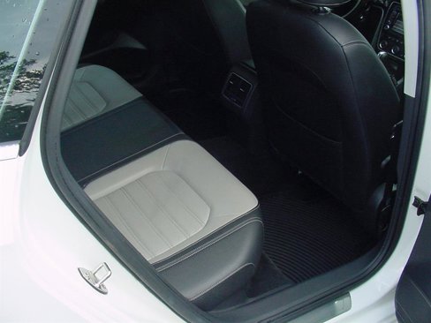 Used 2015 Volkswagen Passat 1.8T Sport image 37