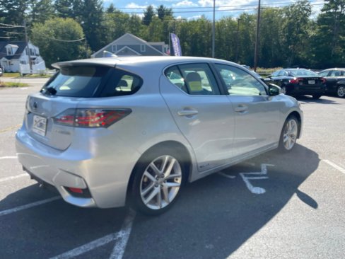 Used 2016 Lexus CT 200h image 10