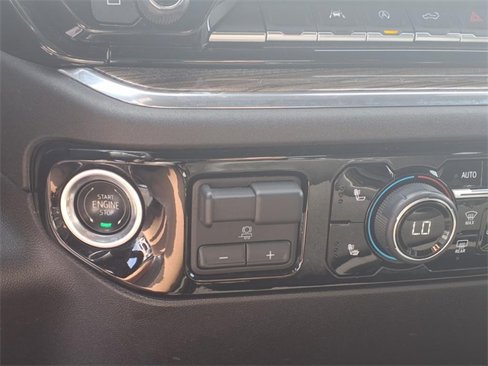 Used 2025 Chevrolet Silverado 1500 LT image 10