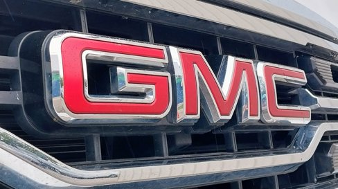 Used 2025 GMC Sierra 1500 SLT image 2