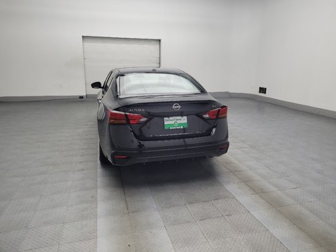 Used 2024 Nissan Altima 2.5 SV image 6