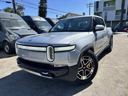 Used 2023 Rivian R1T Adventure image 8