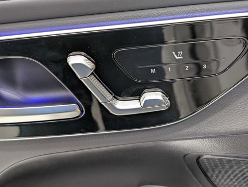 New 2025 Mercedes-Benz GLC 350e 4MATIC image 32