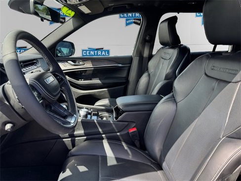 Certified 2023 Jeep Grand Cherokee L Overland w/ Luxury Tech Group IV image 10