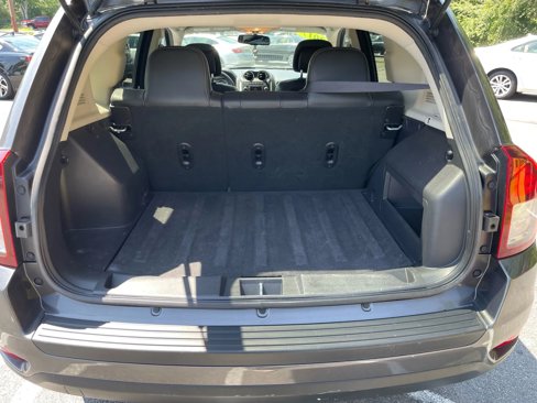 Used 2017 Jeep Compass Latitude image 36