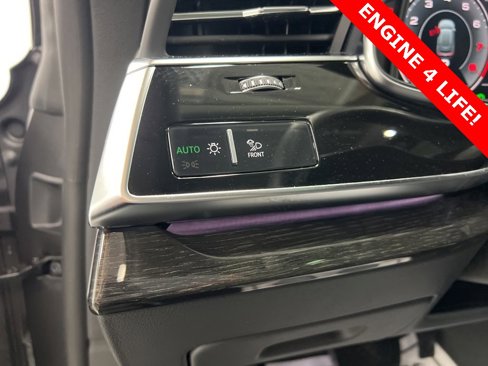 Used 2023 Audi Q8 Prestige image 12
