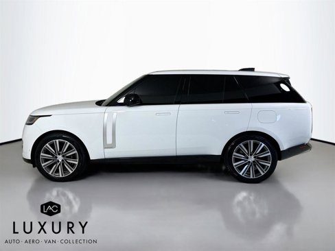 Used 2025 Land Rover Range Rover Autobiography image 7