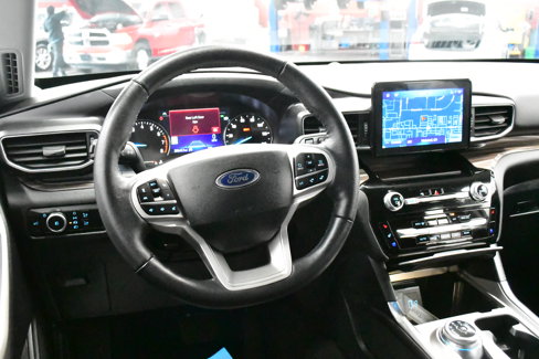 Used 2024 Ford Explorer Limited image 10