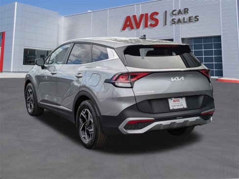 Used 2024 Kia Sportage LX image 9