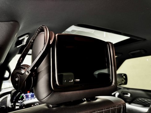 Used 2023 INFINITI QX80 Sensory image 28
