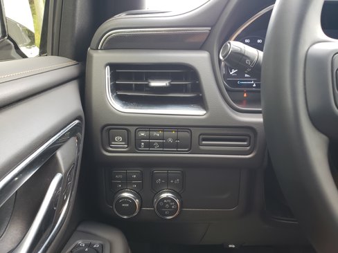 Used 2024 GMC Yukon AT4 image 12