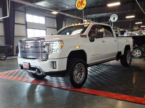 Used 2022 GMC Sierra 2500 Denali image 3