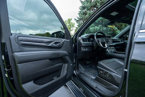 Used 2023 GMC Yukon XL Denali image 11