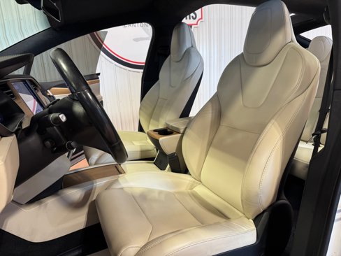 Used 2019 Tesla Model X Long Range image 18