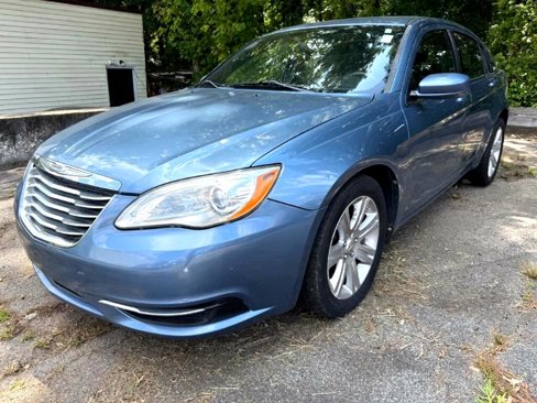 Used 2011 Chrysler 200 Touring image 4