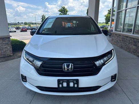 Used 2024 Honda Odyssey Sport image 3