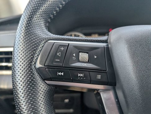 Used 2022 Mitsubishi Outlander SE image 16