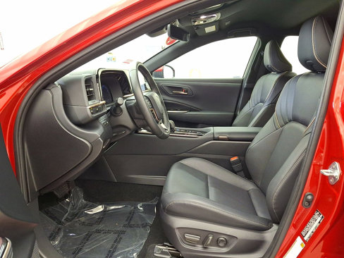 Used 2025 Toyota Crown XLE image 11
