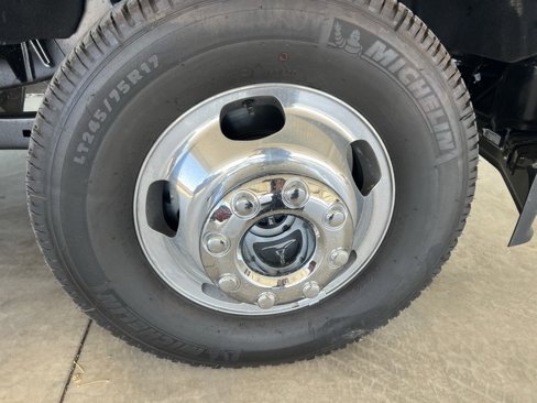 New 2025 Ford F350 Lariat w/ FX4 Off-Road Package image 26