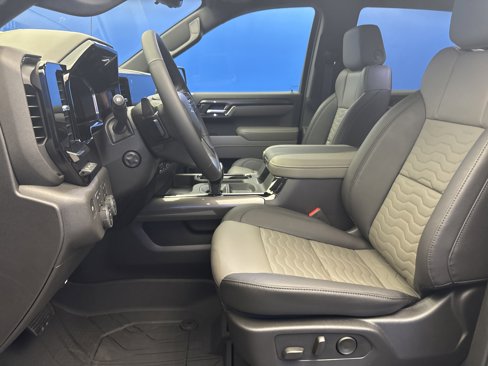 New 2026 Chevrolet Silverado 1500 ZR2 image 12