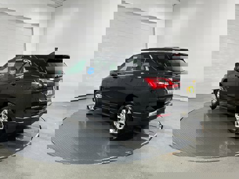 Used 2021 Chevrolet Equinox LT w/ Driver Convenience Package image 22
