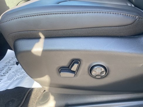 New 2026 Chrysler Voyager LX image 16