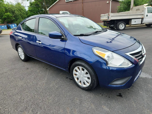 Used 2018 Nissan Versa SV image 1