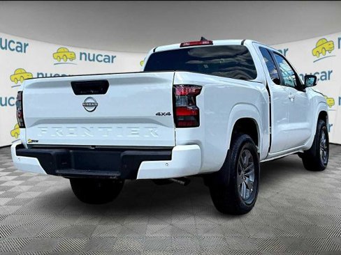 Certified 2025 Nissan Frontier SV image 6