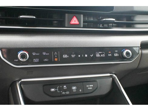 New 2026 Kia Carnival EX image 30