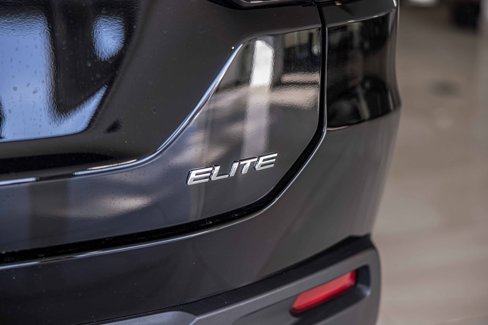 Used 2025 Honda Pilot Elite image 15
