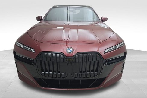 Certified 2023 BMW 740i image 4