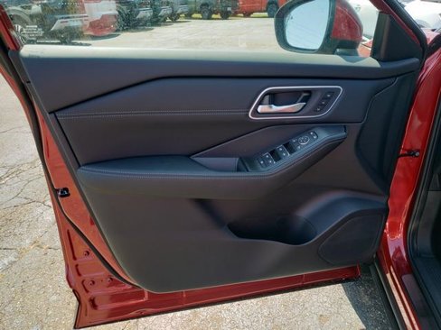 New 2026 Nissan Rogue Platinum image 16