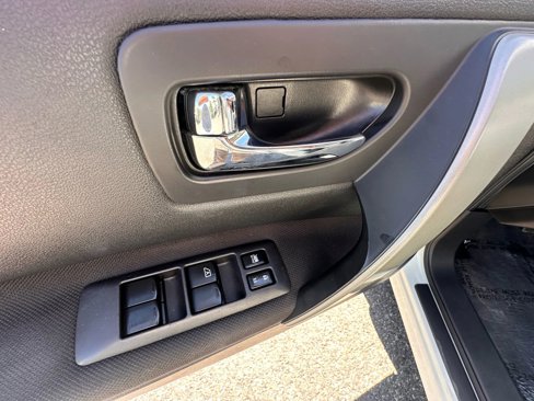Used 2014 Nissan Rogue S w/ Convenience Package image 18