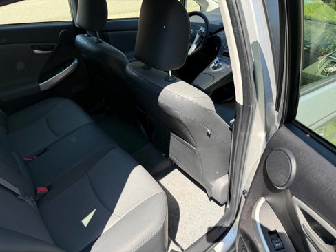 Used 2015 Toyota Prius Four image 16