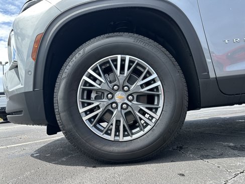 New 2025 Chevrolet Traverse LT w/ Enhanced Driving Package image 13