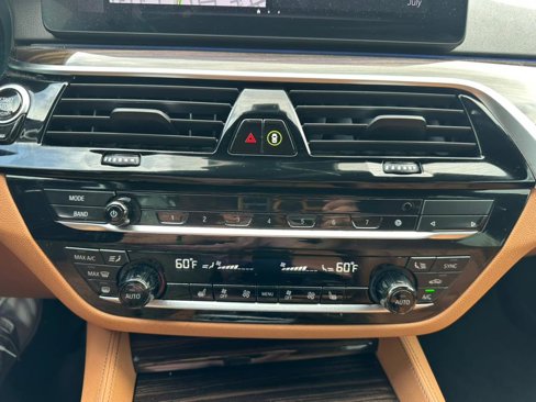 Used 2022 BMW 530i xDrive w/ Executive Package image 47