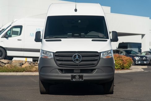 Used 2025 Mercedes-Benz Sprinter 2500 image 2